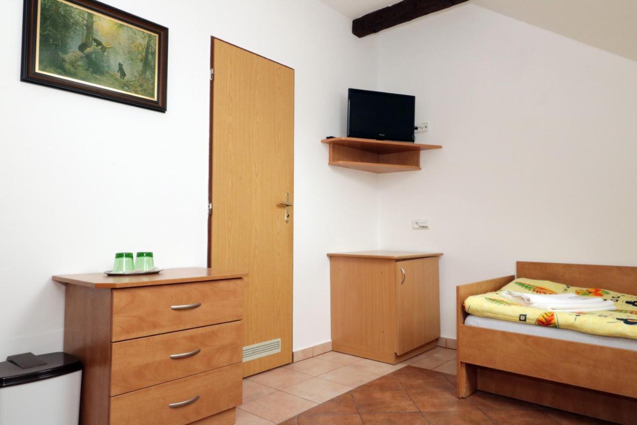 Hotel Penzion Hůrka Dolni Libchavy Exterior foto