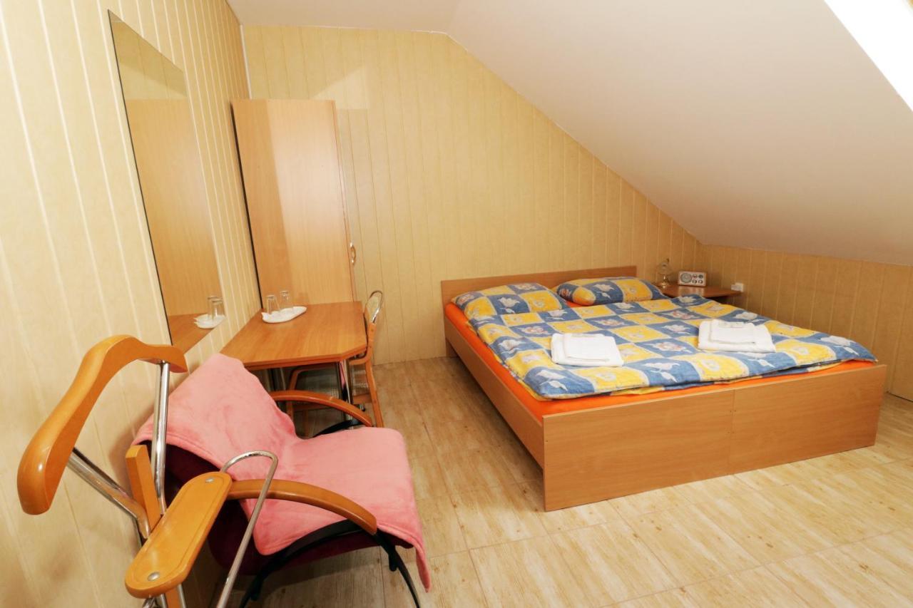 Hotel Penzion Hůrka Dolni Libchavy Exterior foto