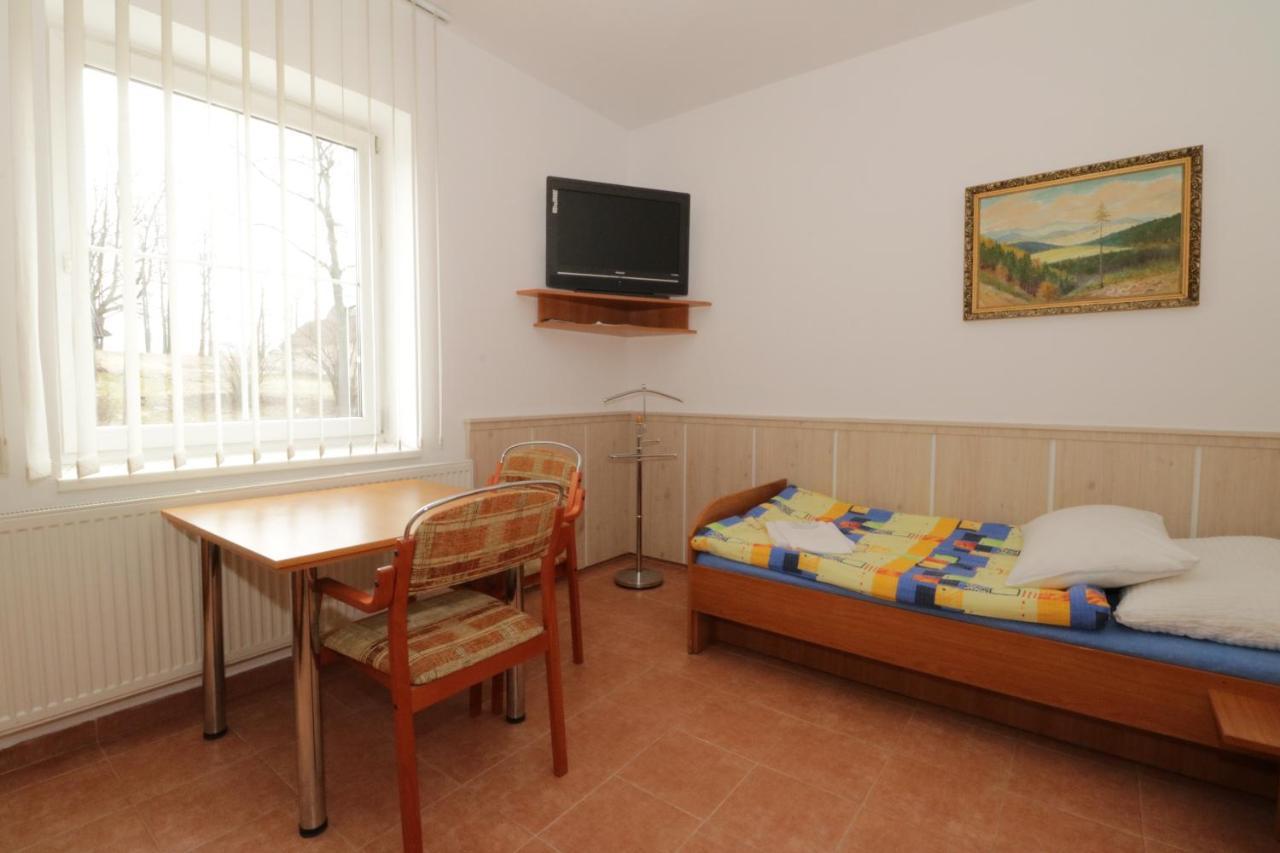 Hotel Penzion Hůrka Dolni Libchavy Exterior foto