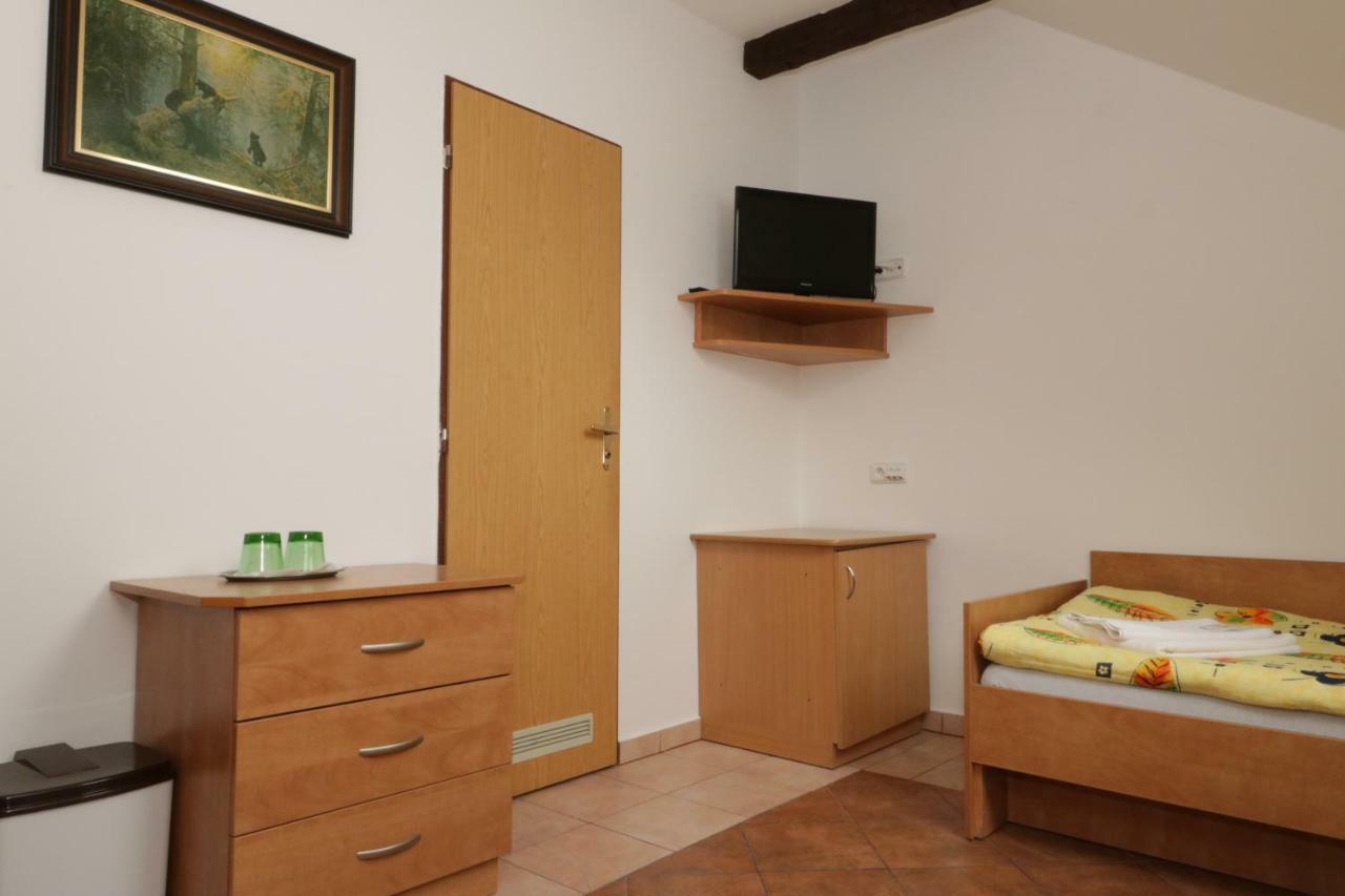 Hotel Penzion Hůrka Dolni Libchavy Exterior foto